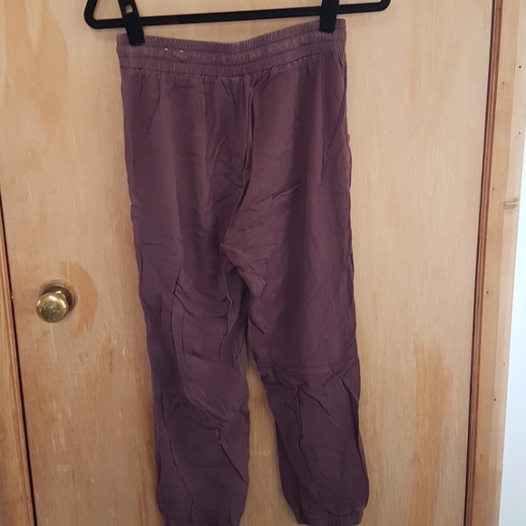Loose fitting jogger - Picture 4 of 6